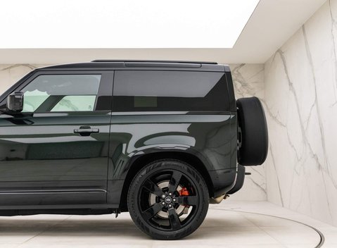 Land Rover Defender 3.0 D300 MHEV X Auto 4WD Euro 6 (s/s) 3dr 26