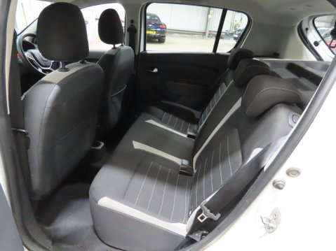 Dacia Sandero Stepway 0.9 TCe Laureate Euro 6 (s/s) 5dr 8