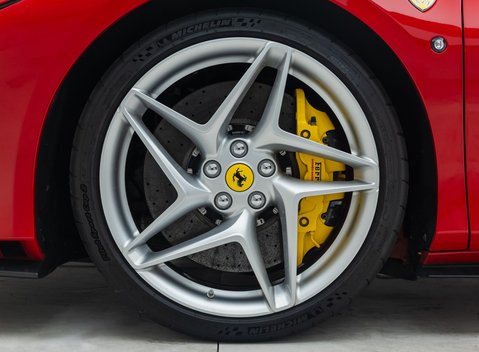 Ferrari F8 Tributo 29
