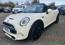 Mini Convertible COOPER S CLASSIC AUTO CONVERTIBLE 23