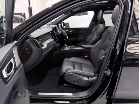 Volvo XC60 B5 ULTRA BLACK EDITION AWD 55