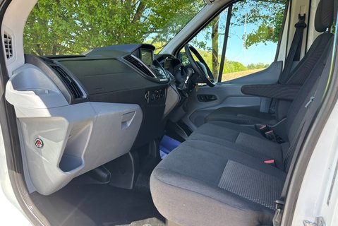 Ford Transit 350 L3H2 130 ps DCIV with Air Con & Sat Nav 14