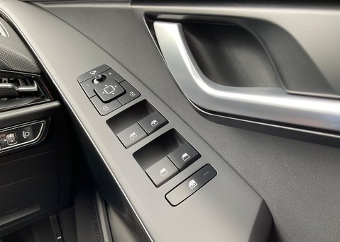 Kia Niro EV 50kW 3 65kWh 23