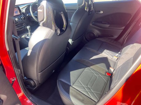 Nissan Juke 1.0 Juke Tekna+ DiG-T 5dr 38