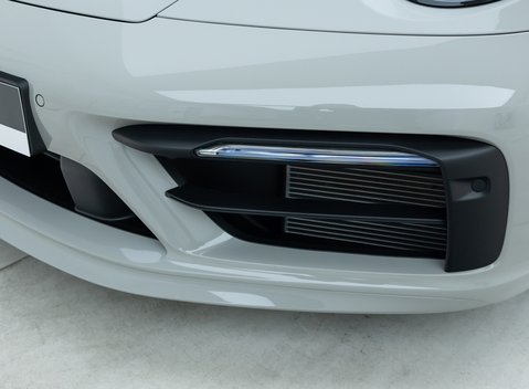 Porsche 911 Carrera T (992) 30