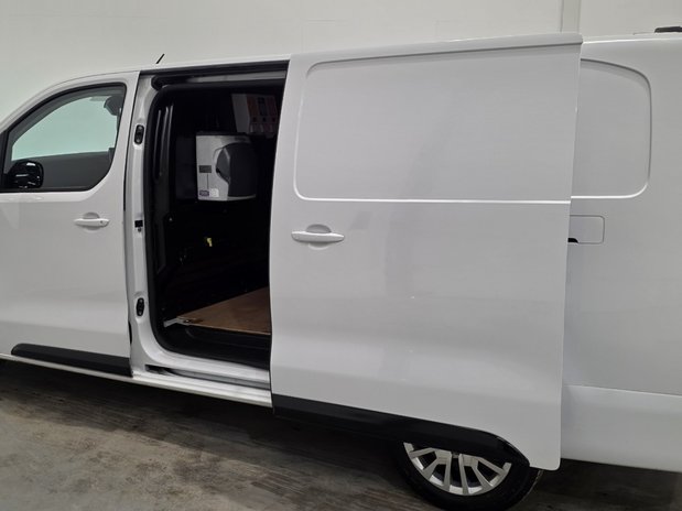 Peugeot Expert PEUGEOT EXPERT L2 DIESEL 2.0 Blue HDi 145 Asphalt Van 14