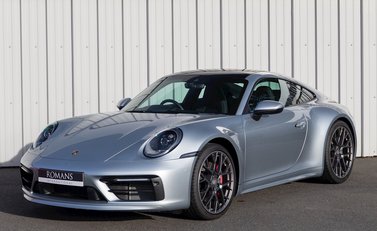 Porsche 911 Carrera 4S (992) 8