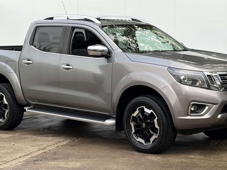 Nissan Navara 2.3 Navara Tekna dCi 4WD 5dr