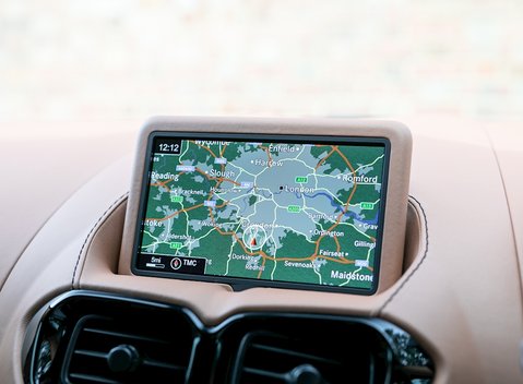 Aston Martin V8 Vantage 16