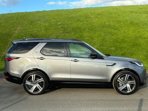 Land Rover Discovery 3.0 Discovery R-Dynamic HSE D MHEV Auto 4WD 5dr 5