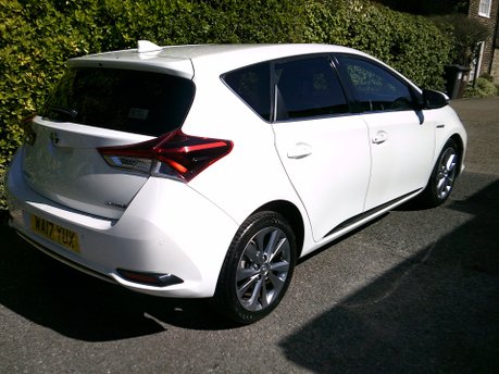 Toyota Auris VVT-I EXCEL TSS ONLY 32,000 MILES FROM NEW 2