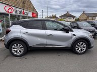 Renault Captur ICONIC TCE 6