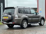 Mitsubishi Shogun 3.2 DI-DC SG3 SUV 5dr Diesel Auto 4WD Euro 5 LWB (197 ps) 8