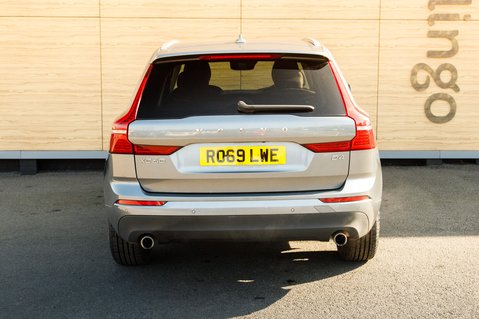 Volvo XC60 D4 MOMENTUM 6