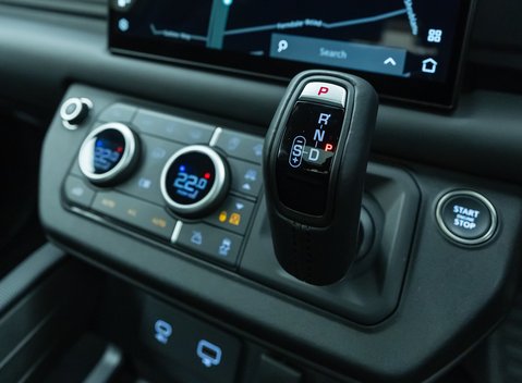 Land Rover Defender 90 V8 Carpathian Edition 19