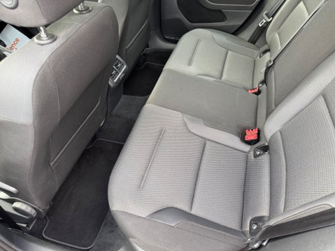 Volkswagen Golf SE NAVIGATION TSI BLUEMOTION TECHNOLOGY 40