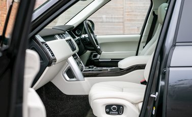 Land Rover Range Rover 3.0 TDV6 Vogue SE 17
