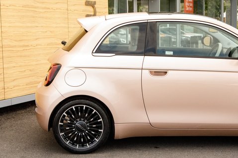 Fiat 500e LA PRIMA 8
