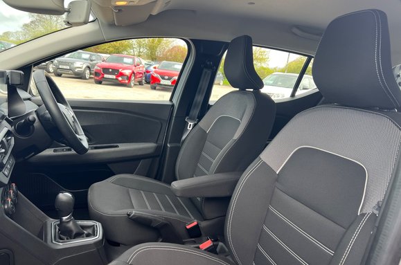 Dacia Sandero COMFORT 1.0 TCE AUTOMATIC 5 DOOR 37