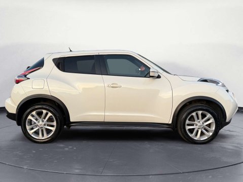 Nissan Juke 1.6 Juke N-Connecta CVT 5dr 6