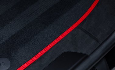 Lamborghini Urus SE 33