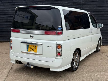 Nissan Elgrand AUTECH 36