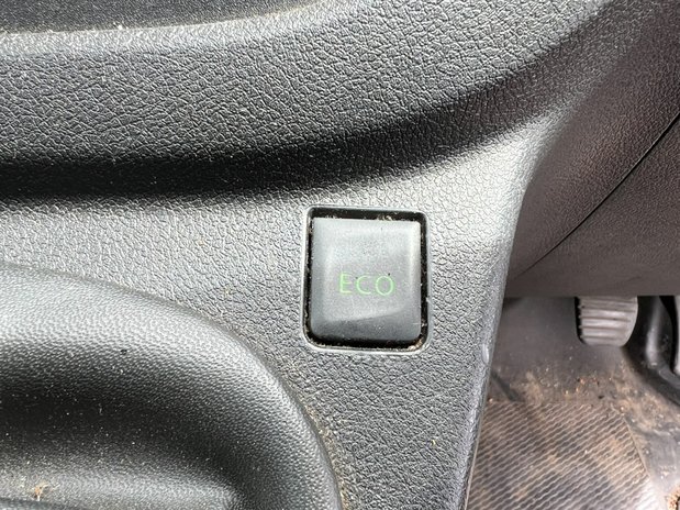 Vauxhall Vivaro SWB L1H1 Low Roof 2700 NO VAT 29