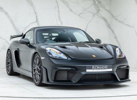 Porsche Cayman GT4 RS (718) 1