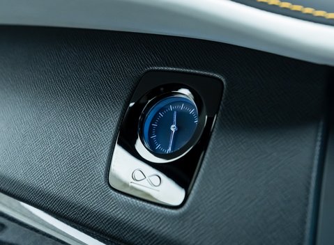 Rolls-Royce Cullinan Black Badge 24