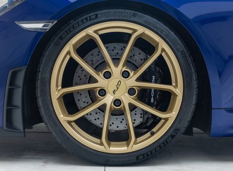 Porsche Cayman GT4 (718) 29