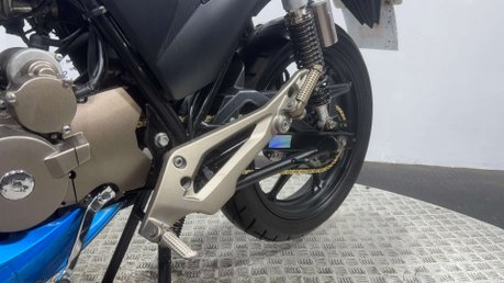 Lexmoto Isca 2020 ONLY 6K, NEW MOT, LEARNER BIKE 125CC NAKED 39