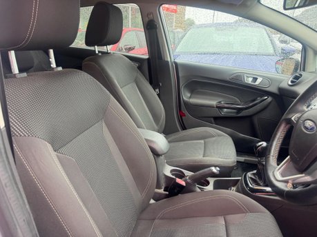 Ford Fiesta TITANIUM 8