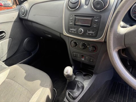 Dacia Sandero Stepway 0.9 TCe Ambiance Euro 5 5dr 17
