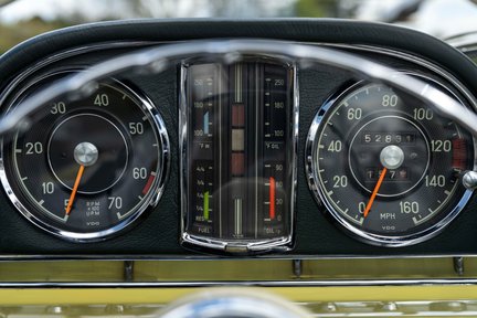 Mercedes-Benz SL Series 300SL Roadster 27