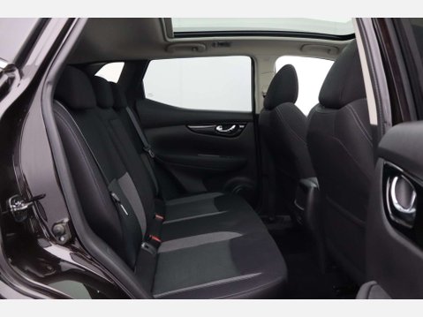 Nissan Qashqai 1.3 Qashqai N-Connecta DiG-T 5dr 20