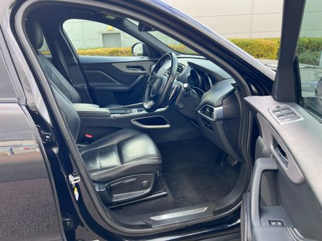 Jaguar F-Pace 2.0 D180 R-Sport Auto AWD Euro 6 (s/s) 5dr 17