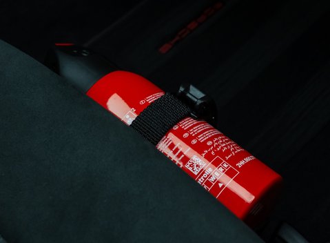 Porsche 911 Carrera 4 GTS (992) 27