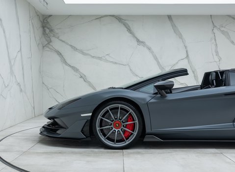 Lamborghini Aventador SVJ LP 770-4 ROADSTER 52
