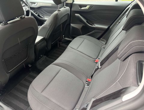 Ford Focus 1.0 Focus Titanium Auto 5dr 44