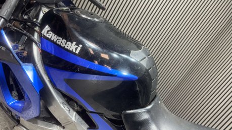 Kawasaki ZZR 1991 SPARES OR REPAIR PROJECT BREAKER PARTS BIKE 600CC CLASSIC 21
