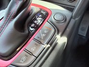 Hyundai KONA 1.6T PREMIUM GT 14