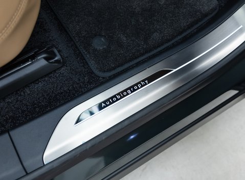 Land Rover Range Rover P400 Autobiography LWB 26