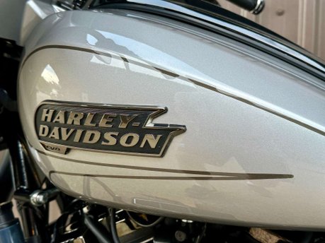 Harley-Davidson Cvo 2.0 CVO Street Glide 1977 23 