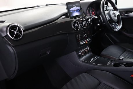 Mercedes-Benz B Class B 180 D AMG LINE PREMIUM 34