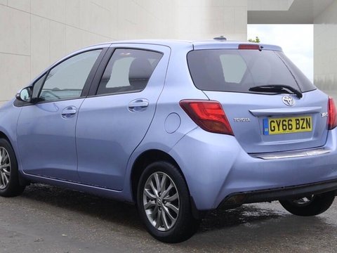 Toyota Yaris 1.33 Dual VVT-i Icon Euro 6 5dr 5