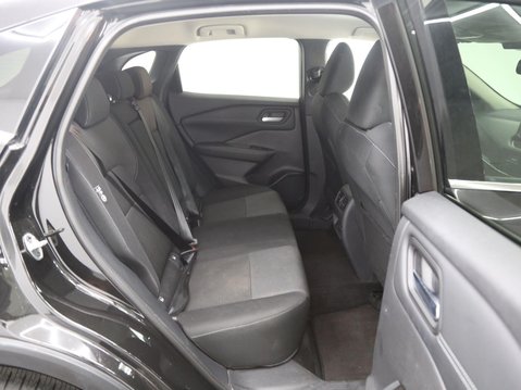 Nissan Qashqai 1.3 DIG-T MHEV N-Connecta Euro 6 (s/s) 5dr 24