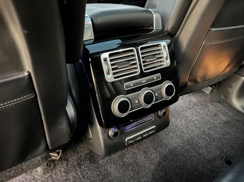 Land Rover Range Rover 3.0 TD V6 Autobiography Auto 4WD Euro 6 (s/s) 5dr 43