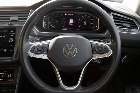 Volkswagen Tiguan Allspace LIFE TSI DSG 21