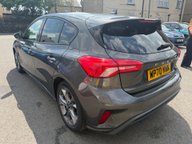 Ford Focus ST-LINE EDITION MHEV 6