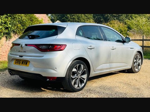 Renault Megane 1.6 dCi Signature Nav Hatchback 5dr Diesel Manual Euro 6 (s/s) (130 ps) 7
